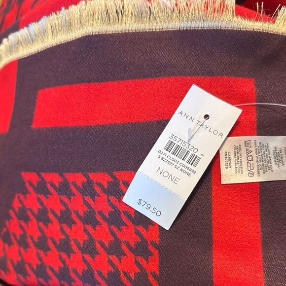 Ann Taylor Red and Gray Patterned Scarf NEW $79 - Picture 2 of 5